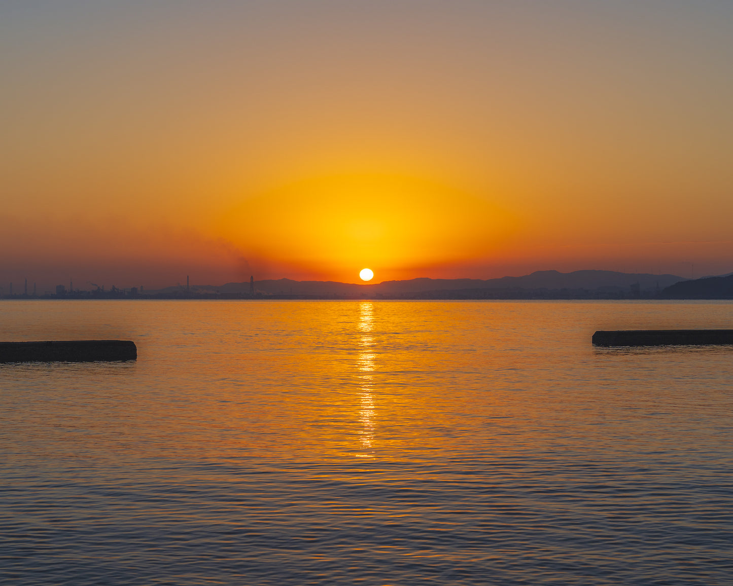 First Light Over Beppu Bay 別府湾
