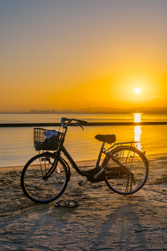 Morning Ride at Matogahama Beach 的ヶ浜海岸