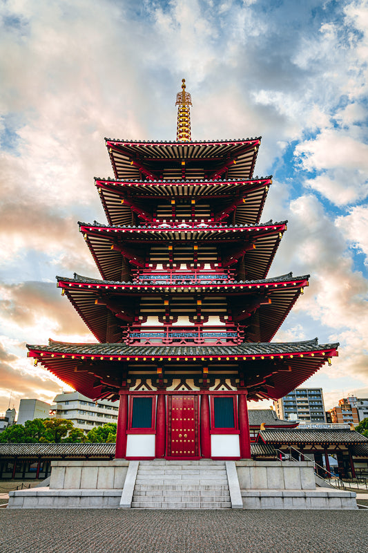 Sunset at Shitenno-ji Gojunoto 五十音
