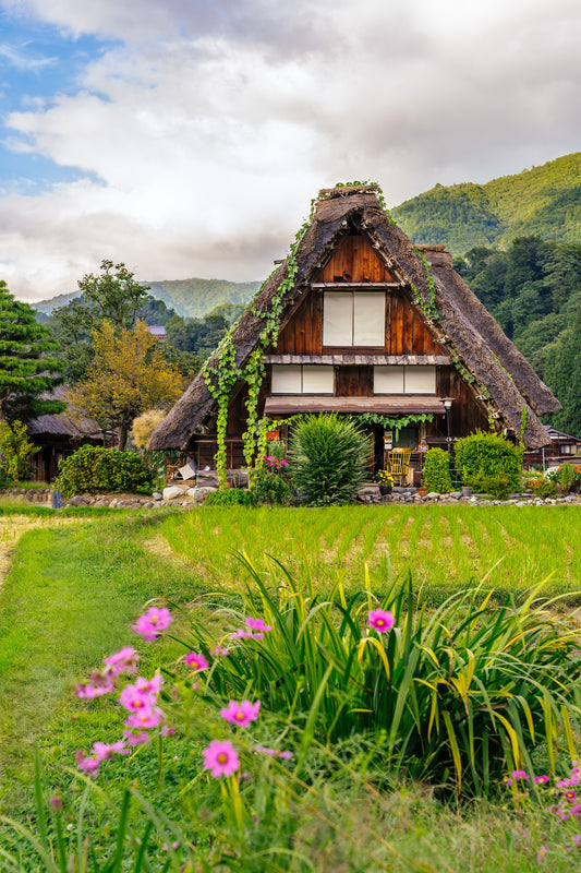 Traditional Gasshō-zukuri Farmhouse 合掌造り