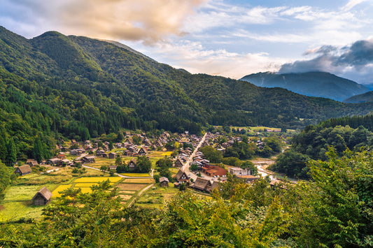 Village in the Hills 白川郷