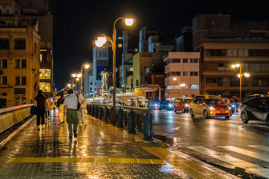 Rain Over Shijō Bridge 四条