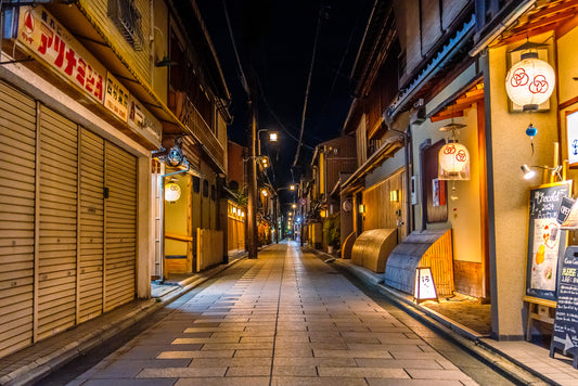 Quiet Alleyway 静かな路地