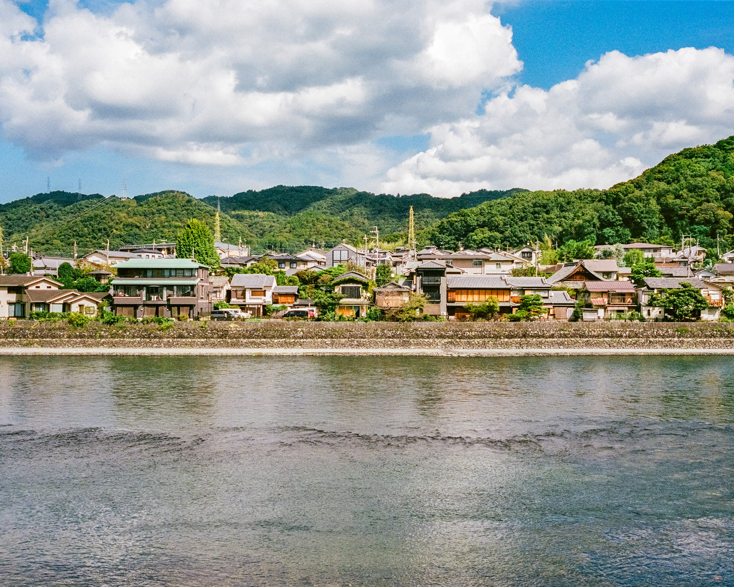 Houses on the Uji River 宇治川