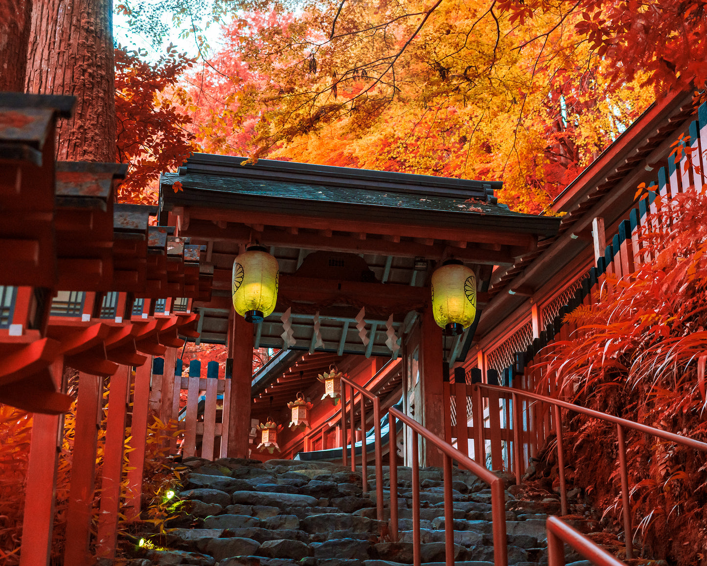 Entering Kifune Shrine 貴船神社