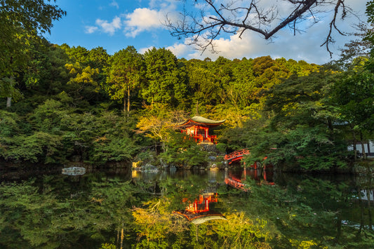 Stillness at Bentendo 弁天堂