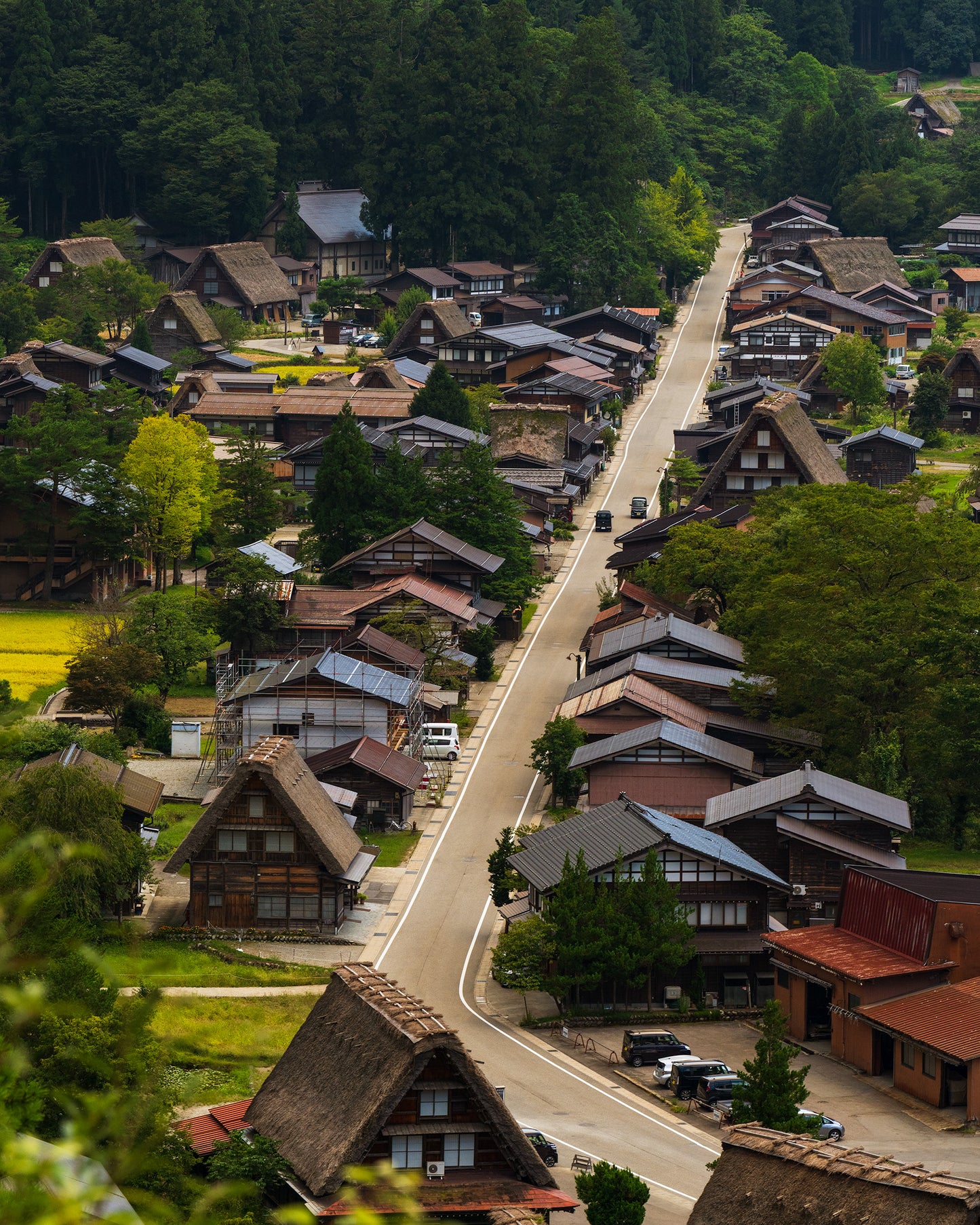 Overlooking Ogimachi 荻町