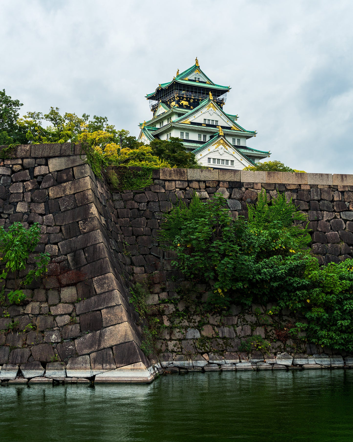 Osaka Castle’s Walls 大阪城